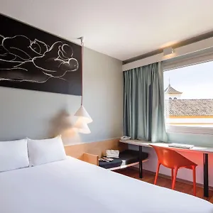 Ibis Otel Sevilla